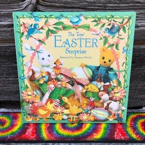 A big book!  The Toys Easter Surprise children’s literature hard cover spring 💛🩷